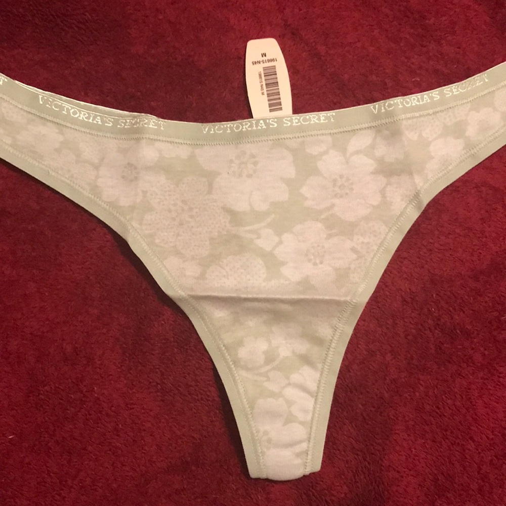 VS low rise thongs